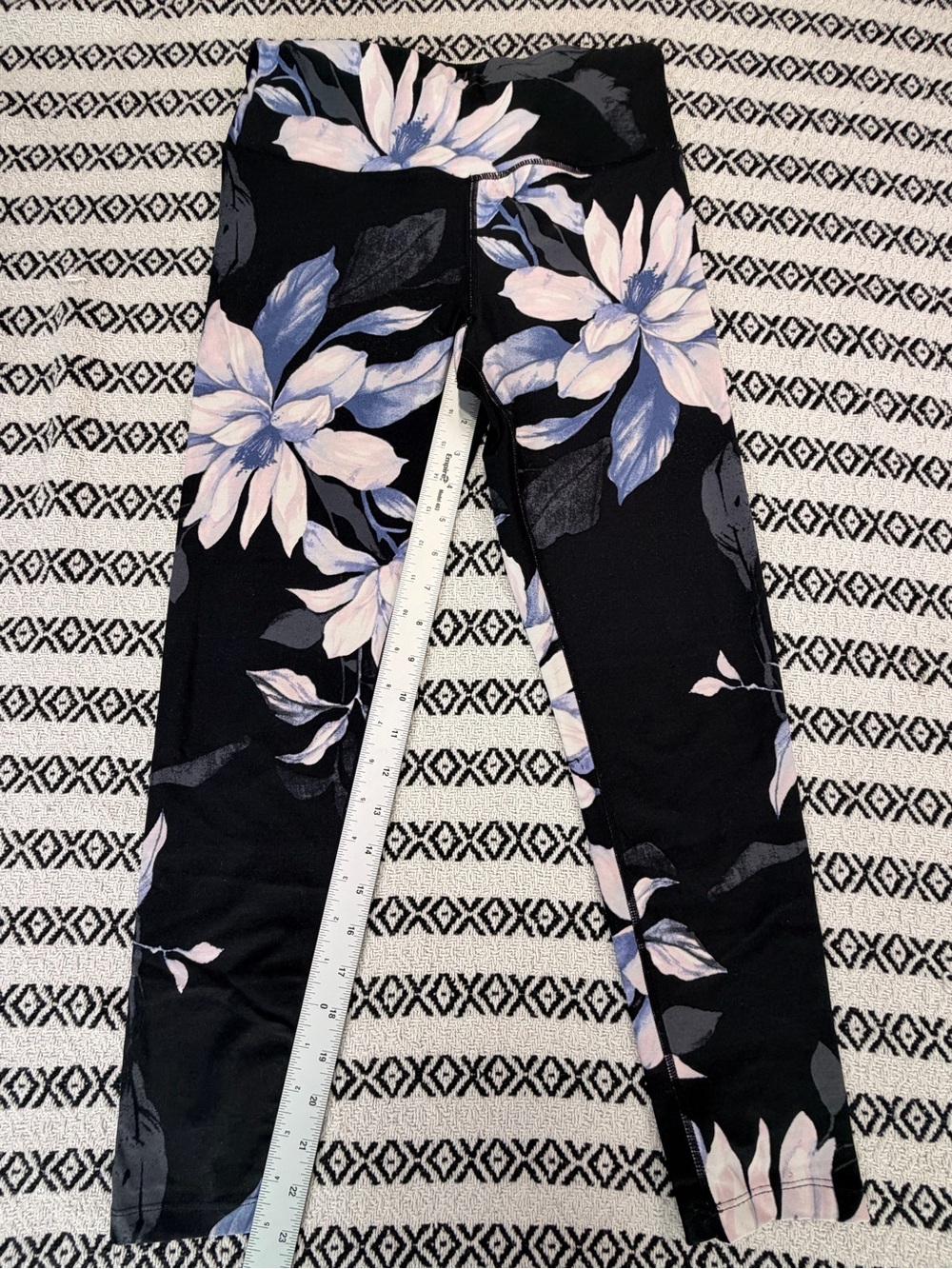 Women's lot 6 Nike Calvin Klein Puma Saucony leggings compression Pants Small S - Picture 11 of 16